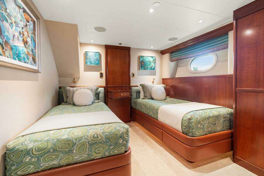 2010 Westport Superyacht