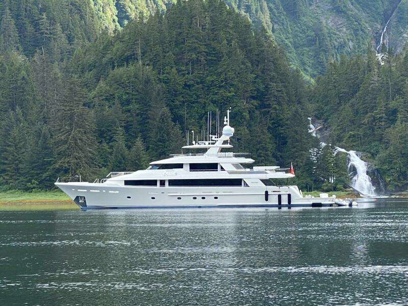 2010 Westport Superyacht