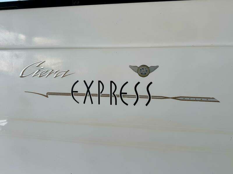 1997 Bayliner 2859 Ciera Express