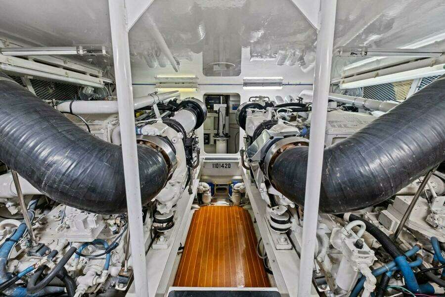 2001 Viking Sportfish