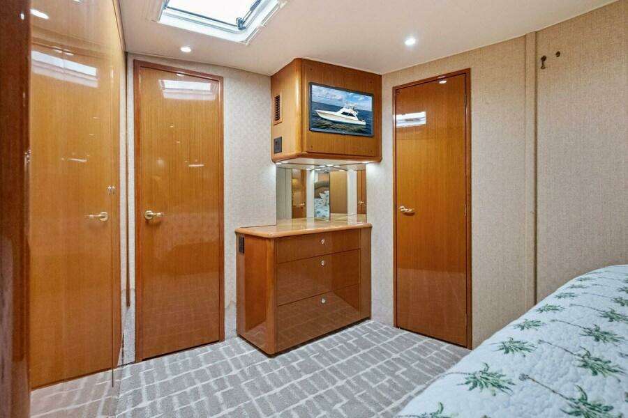 2001 Viking Sportfish