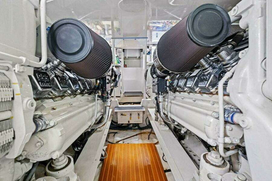 2001 Viking Sportfish