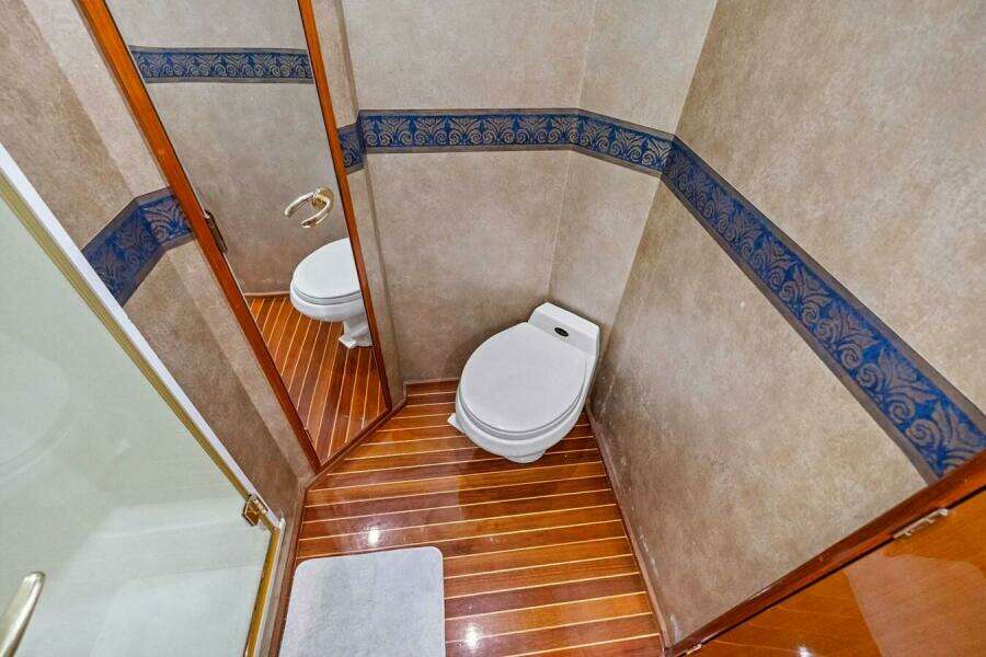 2001 Viking Sportfish