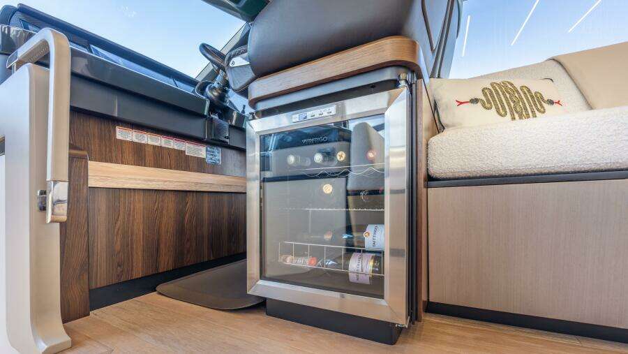 2019 Absolute 58 Fly