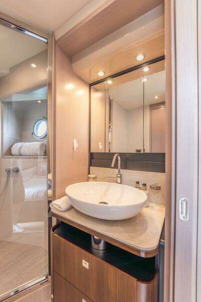 2019 Absolute 58 Fly