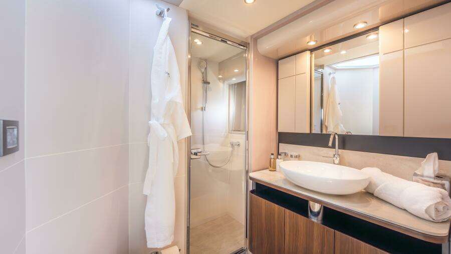 2019 Absolute 58 Fly