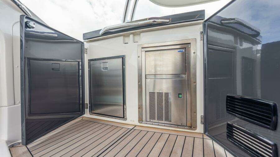 2019 Absolute 58 Fly