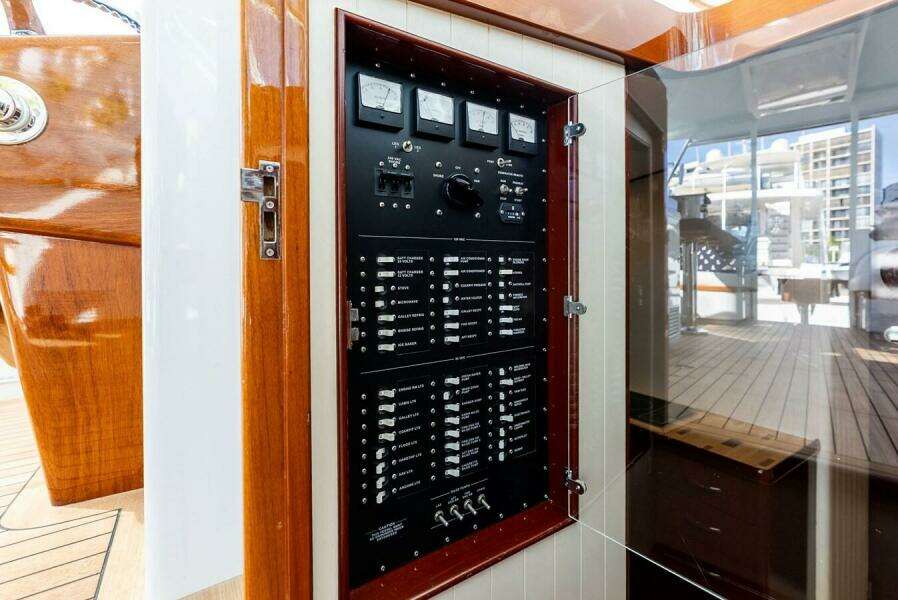 2000 Rybovich Express Sportfisherman