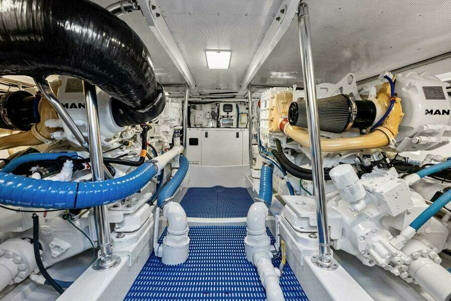 2000 Rybovich Express Sportfisherman