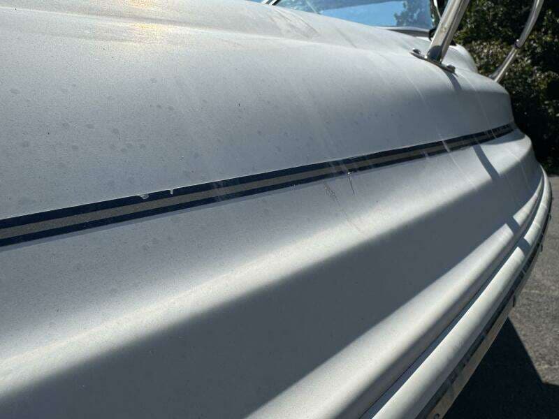 1999 Sea Ray 215 Express Cruiser