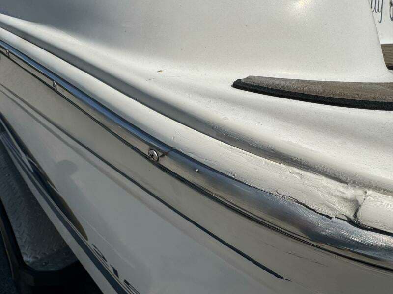 1999 Sea Ray 215 Express Cruiser