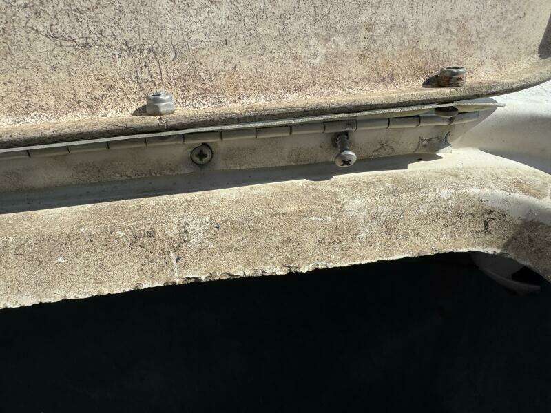 1999 Sea Ray 215 Express Cruiser