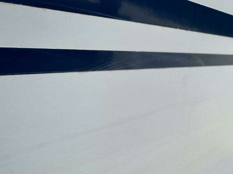 1999 Sea Ray 215 Express Cruiser