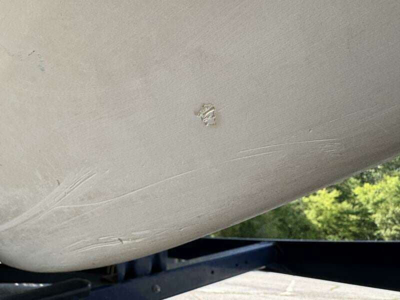 1999 Sea Ray 215 Express Cruiser