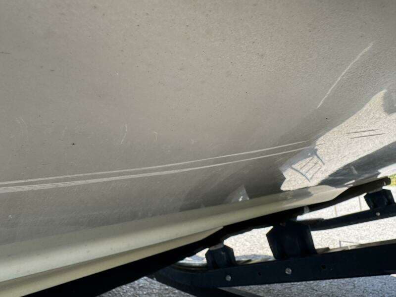 1999 Sea Ray 215 Express Cruiser