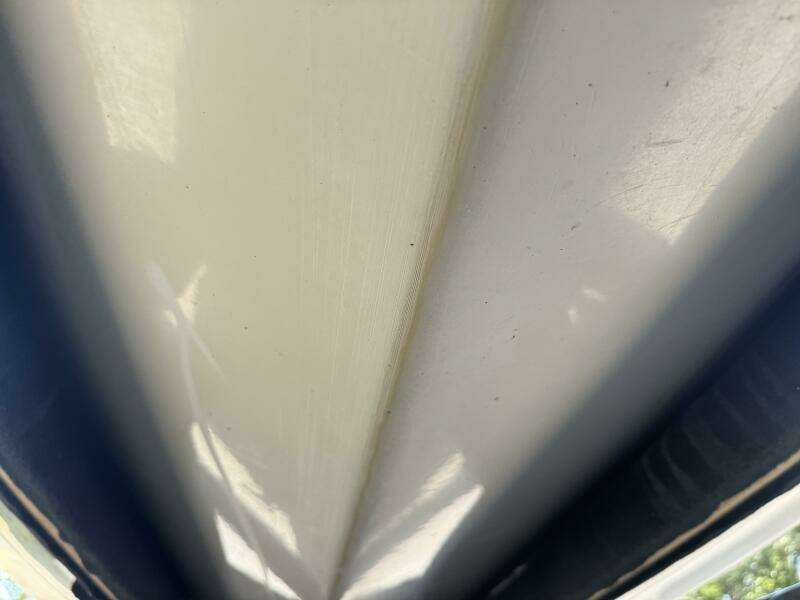 1999 Sea Ray 215 Express Cruiser