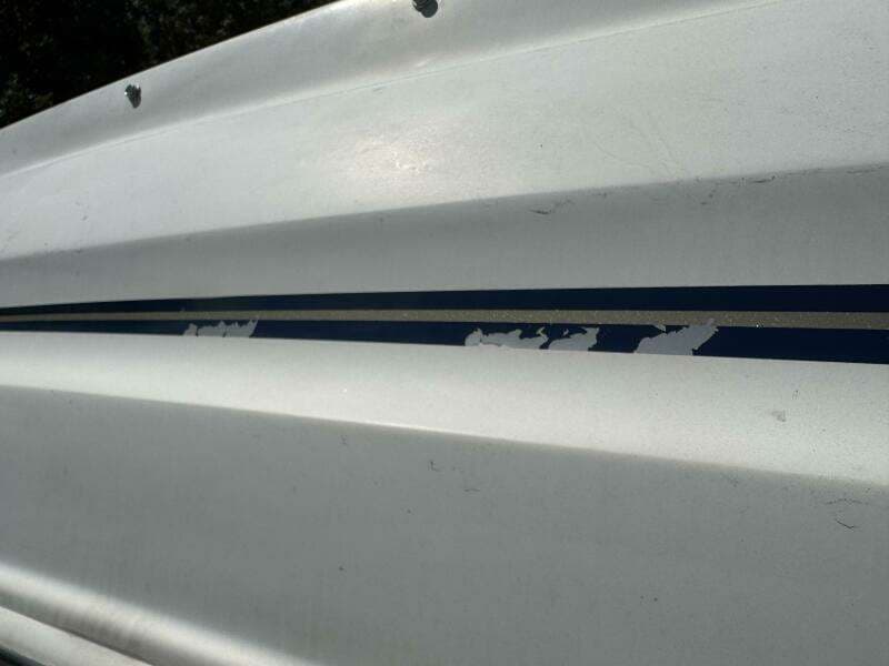 1999 Sea Ray 215 Express Cruiser