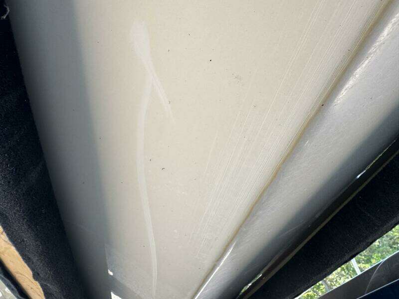 1999 Sea Ray 215 Express Cruiser