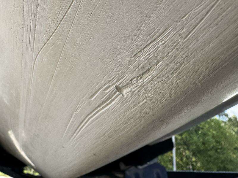 1999 Sea Ray 215 Express Cruiser