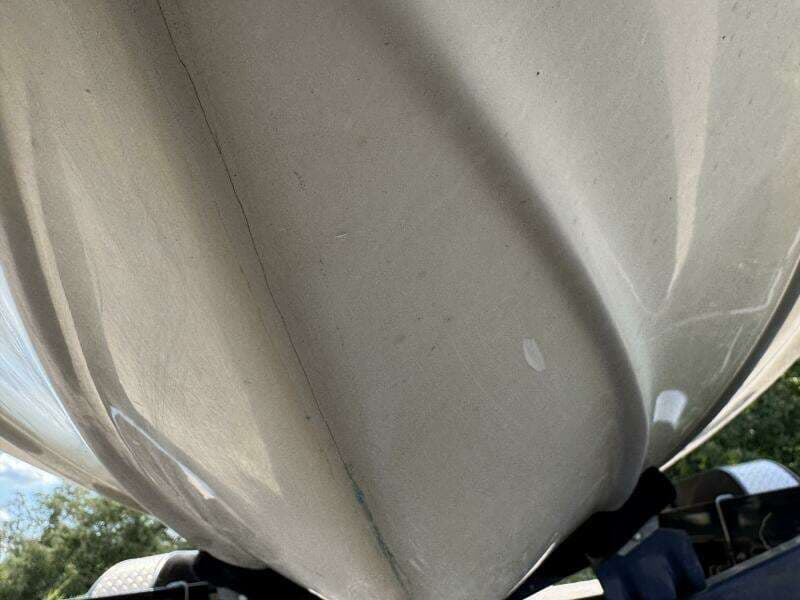 1999 Sea Ray 215 Express Cruiser