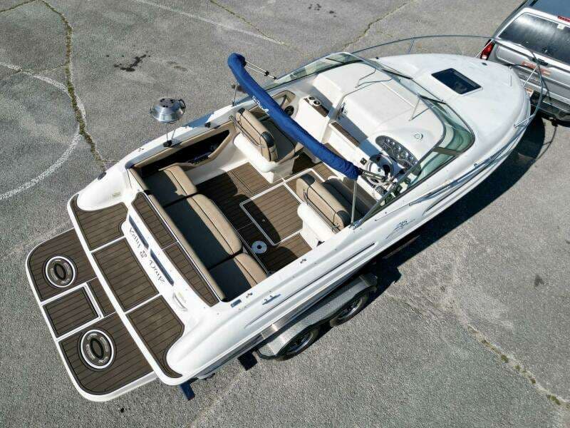 1999 Sea Ray 215 Express Cruiser