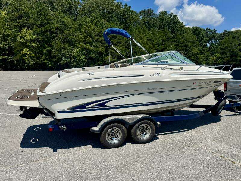 1999 Sea Ray 215 Express Cruiser