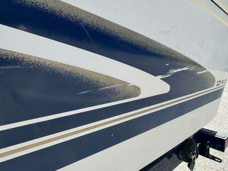 1999 Sea Ray 215 Express Cruiser