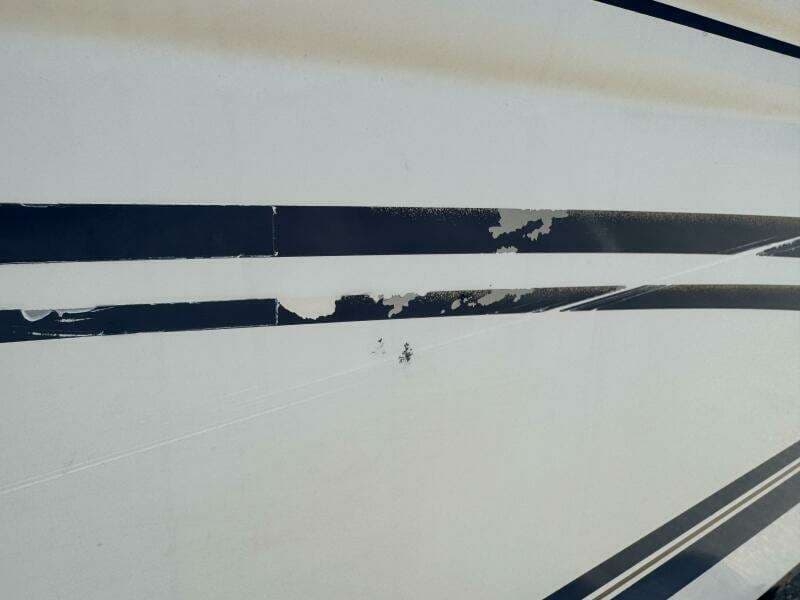 1999 Sea Ray 215 Express Cruiser