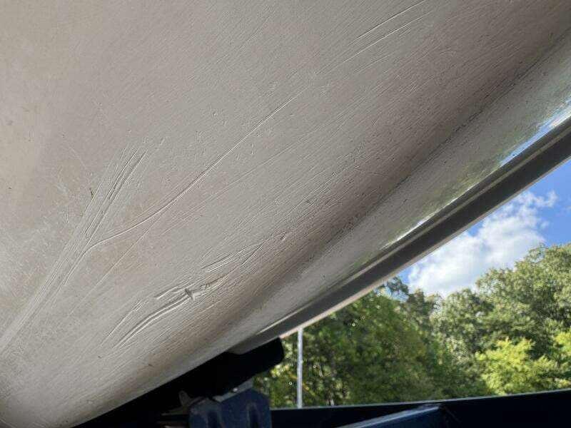 1999 Sea Ray 215 Express Cruiser