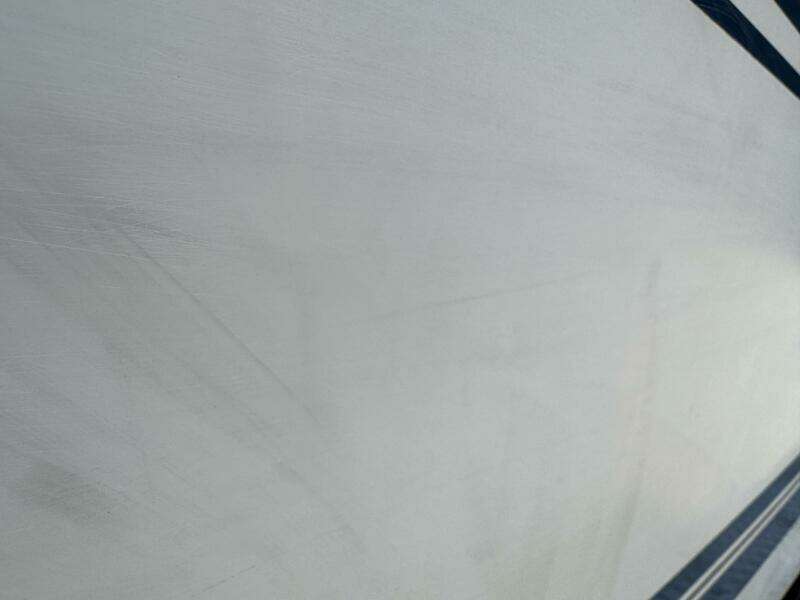 1999 Sea Ray 215 Express Cruiser