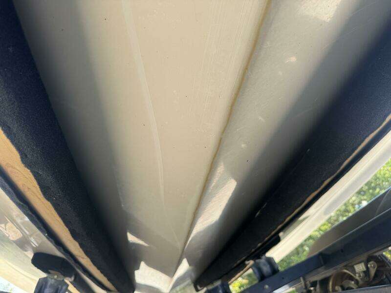 1999 Sea Ray 215 Express Cruiser