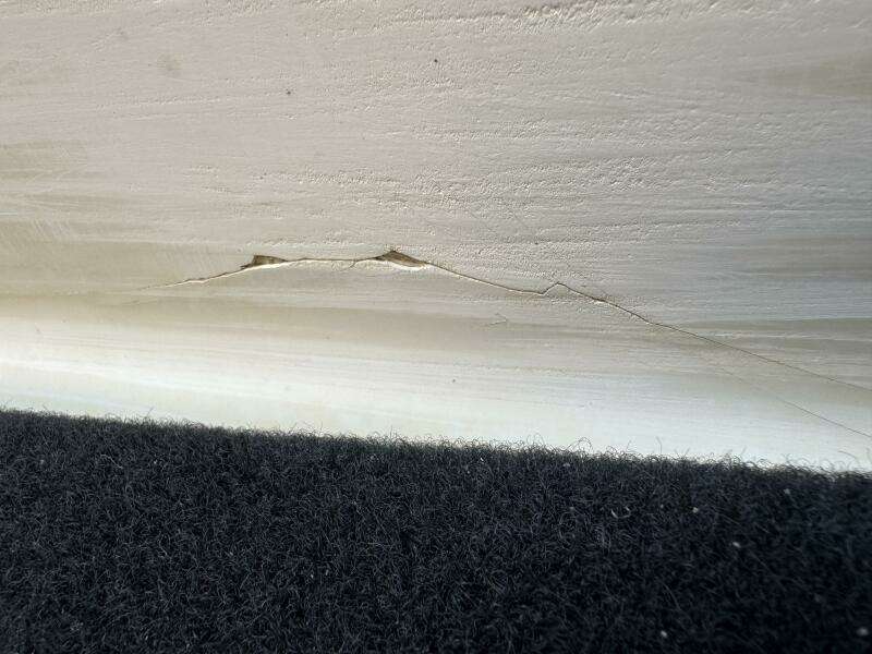 1999 Sea Ray 215 Express Cruiser