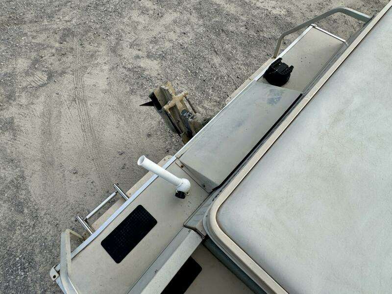 2002 Sun Tracker Party Deck 21