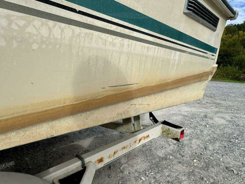 2002 Sun Tracker Party Deck 21