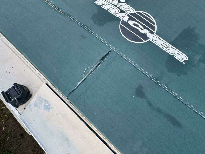 2002 Sun Tracker Party Deck 21