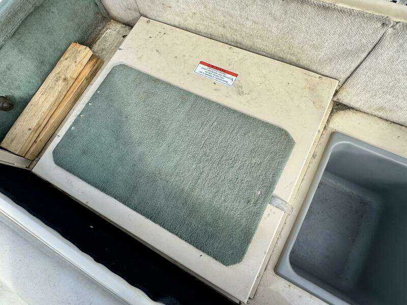 2002 Sun Tracker Party Deck 21