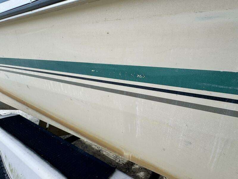 2002 Sun Tracker Party Deck 21