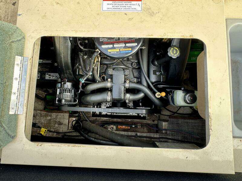 2002 Sun Tracker Party Deck 21