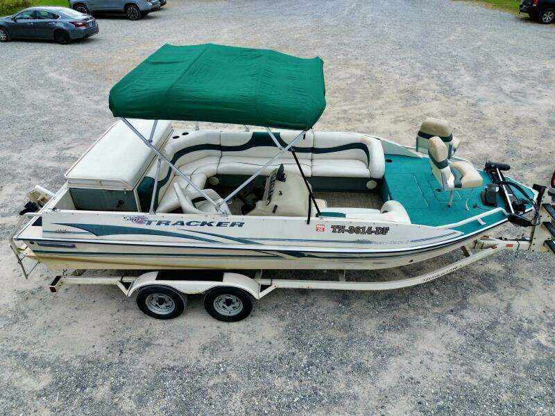 2002 Sun Tracker Party Deck 21