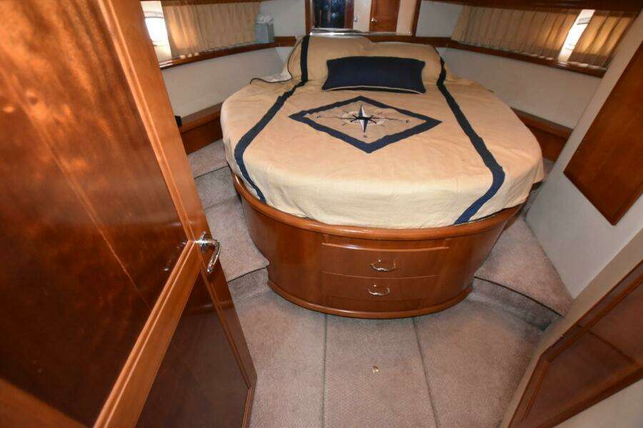 2006 Carver 46 Voyager