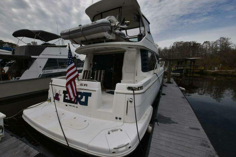 2006 Carver 46 Voyager