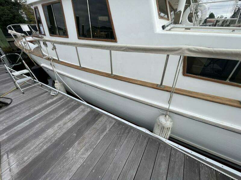 1991 Marine Trader 34 Double Cabin