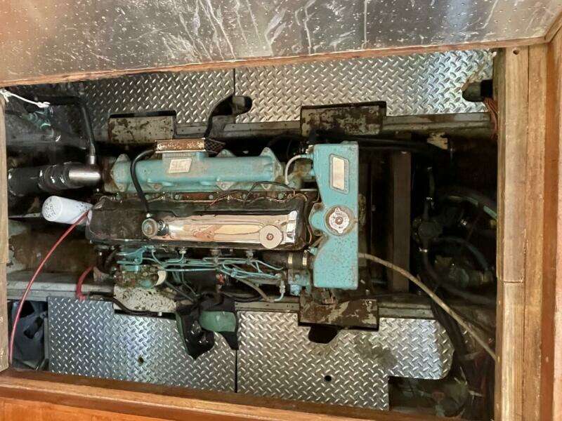 1991 Marine Trader 34 Double Cabin