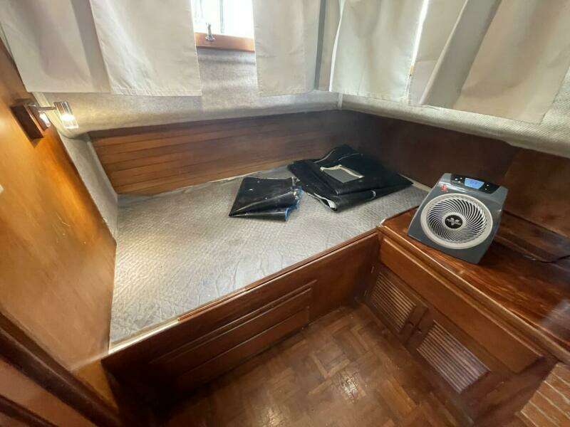 1991 Marine Trader 34 Double Cabin