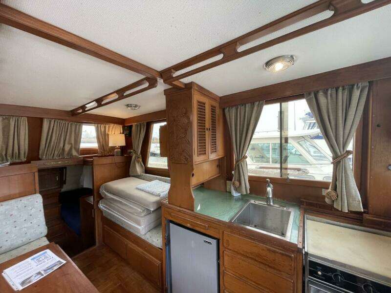 1991 Marine Trader 34 Double Cabin