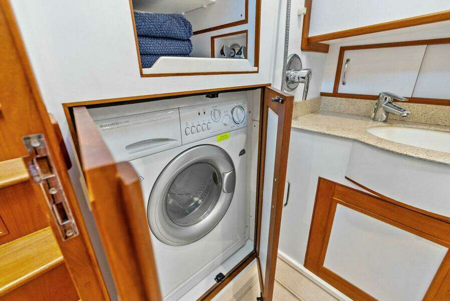 2006 Grand Banks Europa 46