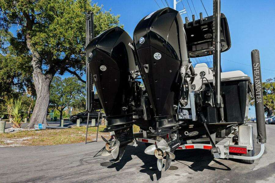 2021 ShearWater 270 SS Open Carolina