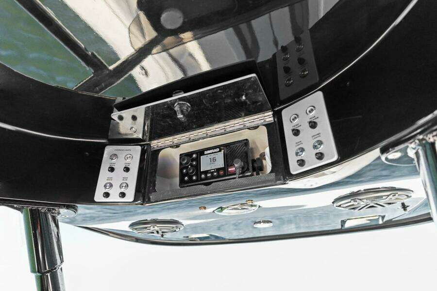 2021 ShearWater 270 SS Open Carolina