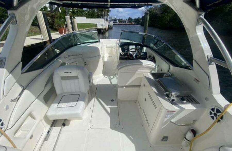 2010 Sea Ray 300 SLX