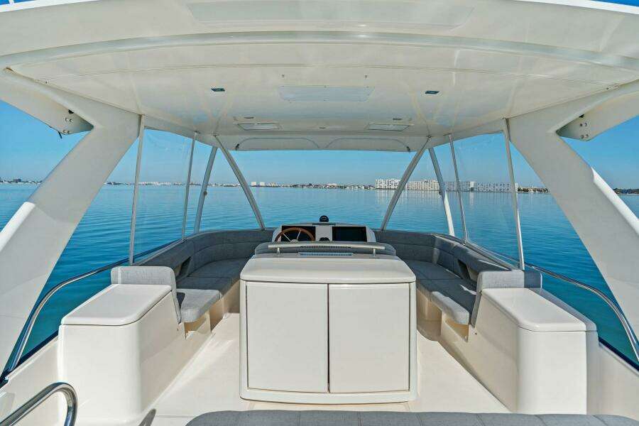 2016 Tiara Yachts 50 Flybridge